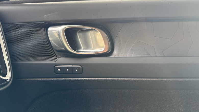 Volvo C40 170kW Recharge Plus 69kWh 5dr Auto Electric Estate